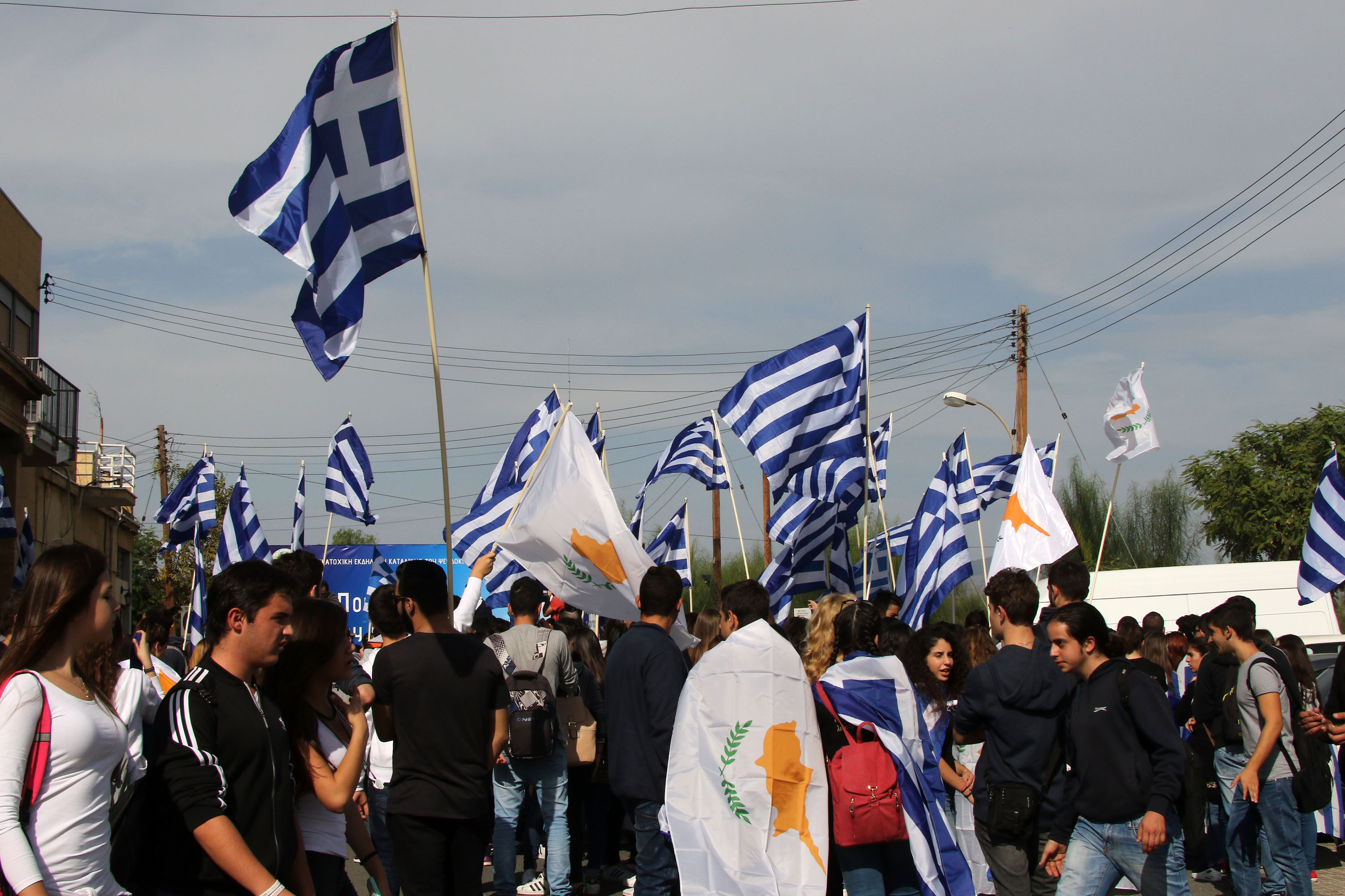 Güney Lefkoşa’da üç ayrı yerde eylem gerçekleştiren yaşları 15-19 arasında olan Rum gençler, Kıbrıslı Türk’lere çeşitli saldırılarda bulundu, Detay Gazetesi, Detay, Kıbrıs, Gazete, Kıbrıs Gazeteleri, Kıbrıs Gazetesi, Manşet