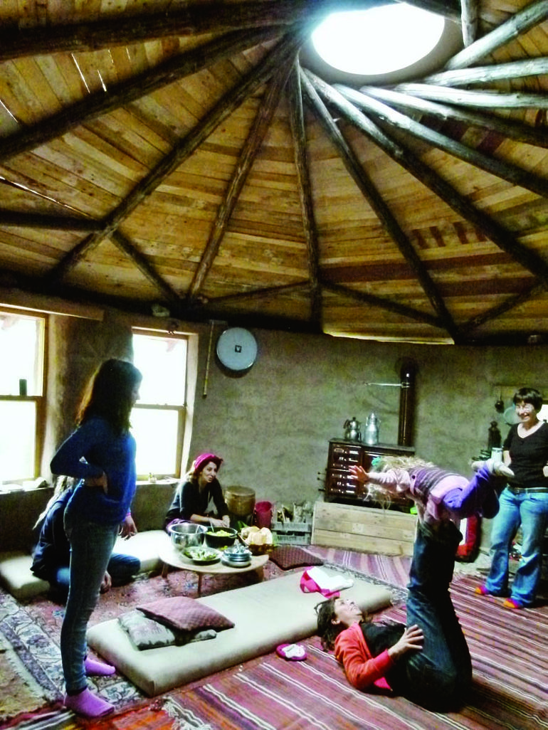 56b5e5dc67b0a93390b81f63