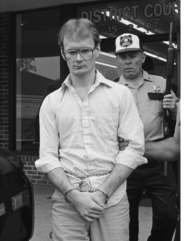 _92470814_yarris_escape.jpg _92470814_yarris_escape.jpg