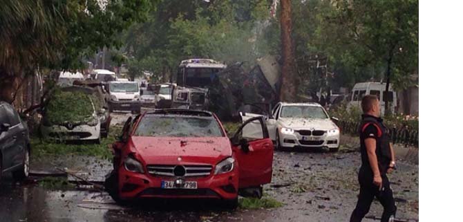 bombali-saldirinin-duzenlendigi-olay-yerinden-ilk-goruntuler-7153614.jpeg bombali-saldirinin-duzenlendigi-olay-yerinden-ilk-goruntuler-7153614.jpeg