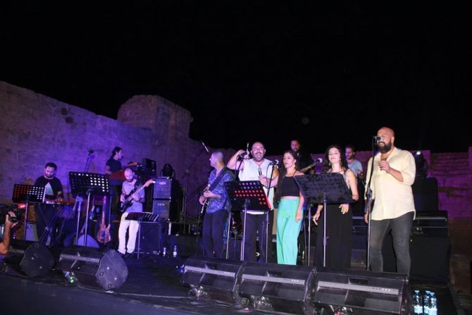 m2-002.jpg m2-002.jpg