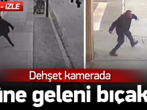 Dehşet! Önüne geleni bıçakladı